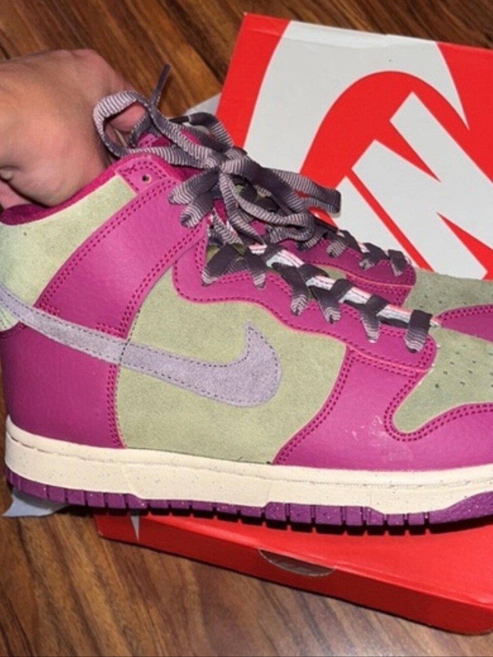 Nike High-Top Sneaker in Pink, Light Green & Lavender